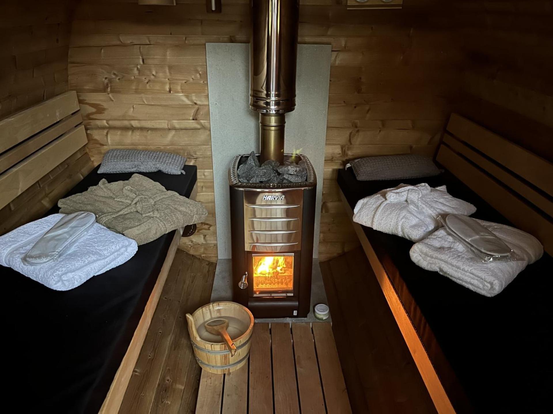 Bed & Breakfast+ De Kooimolen Dreumel Экстерьер фото