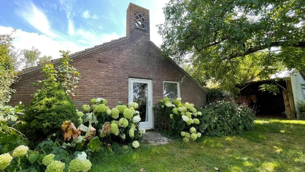 Bed & Breakfast+ De Kooimolen Dreumel Экстерьер фото